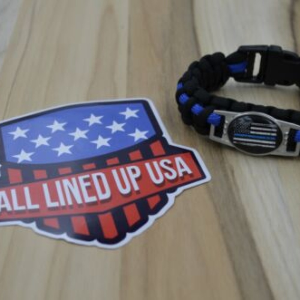 Thin Blue Line USA Flag Plate Paracord Bracelet
